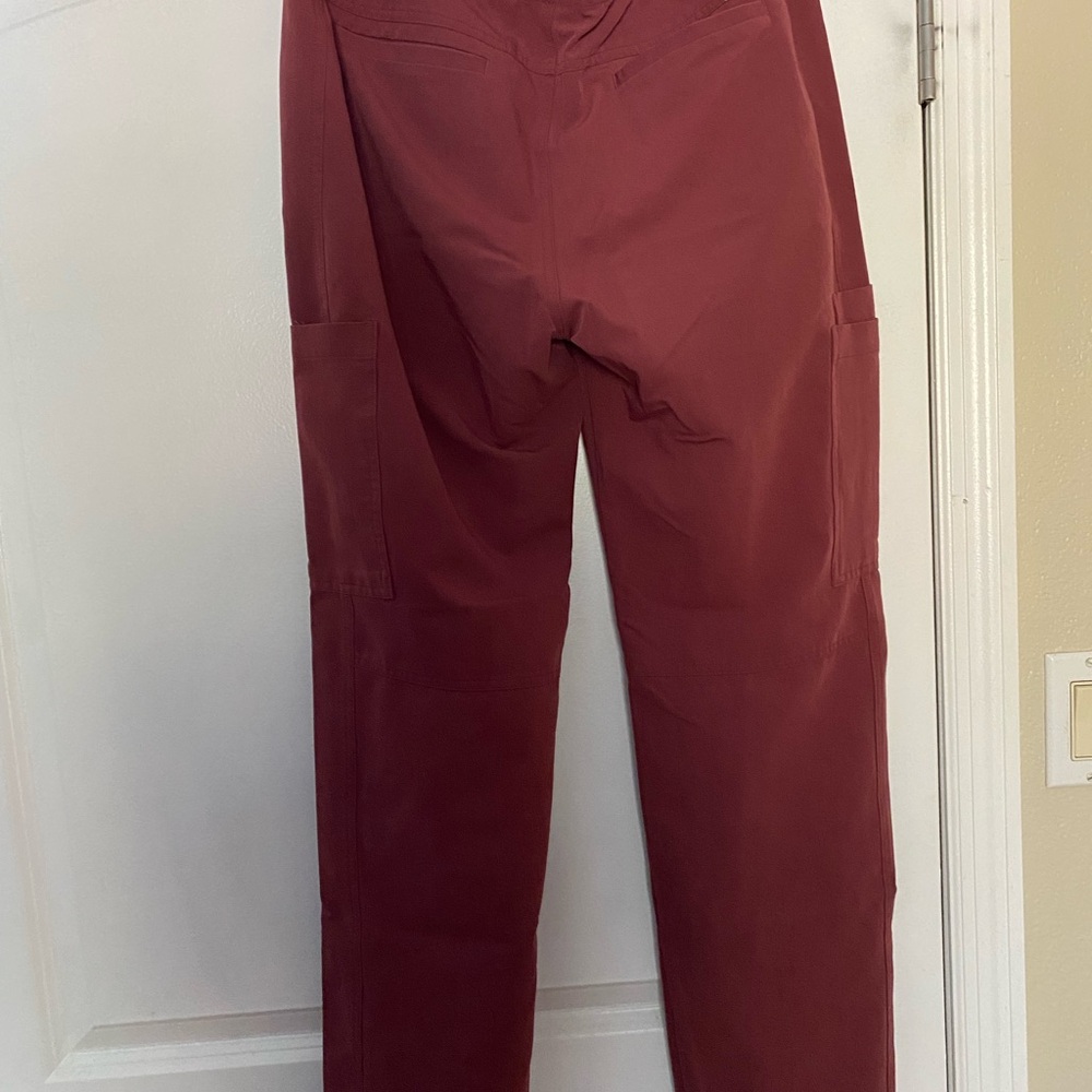 Men’s Figs Pants - Picture 2 of 3